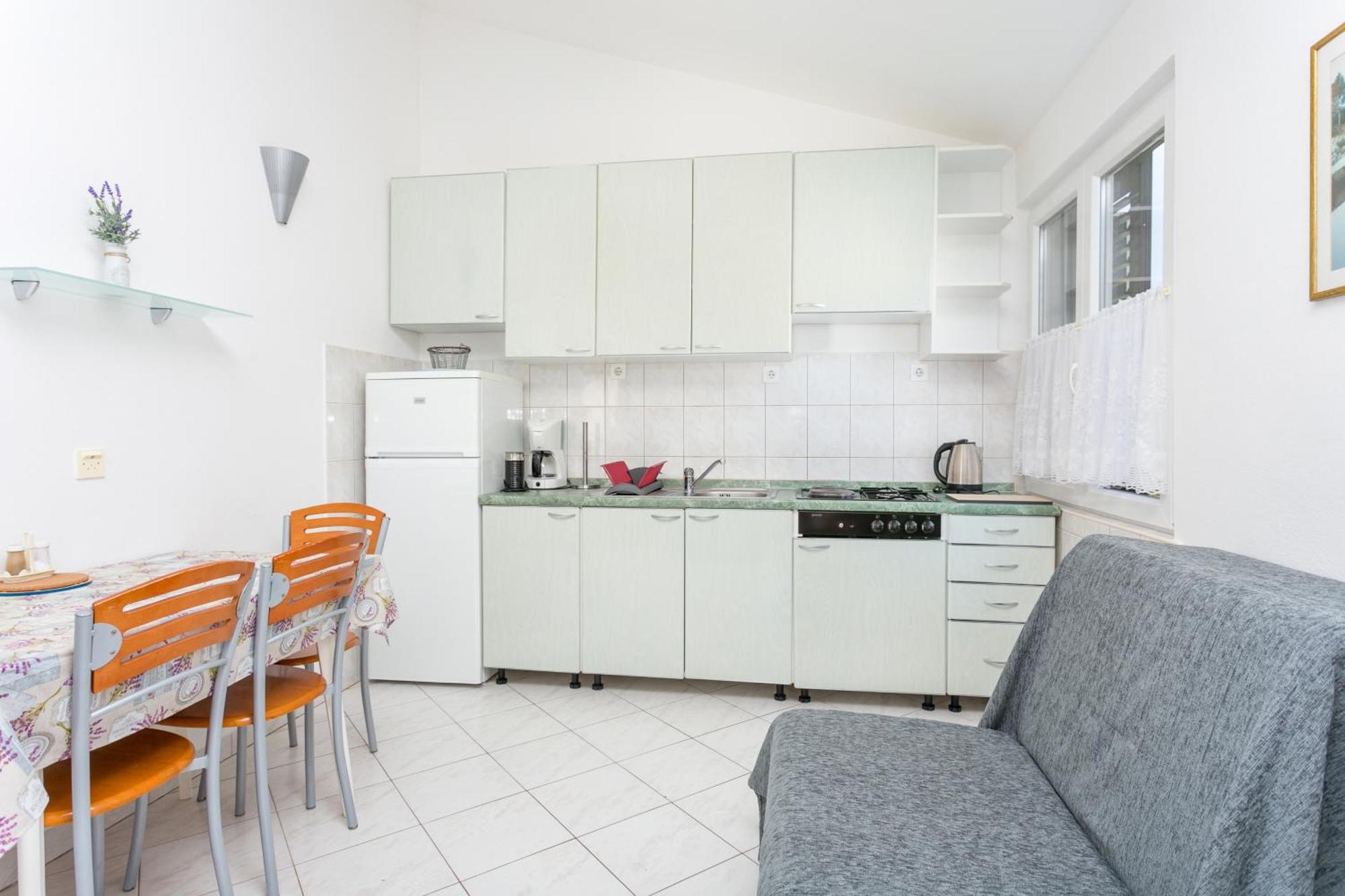 Apartments By The Sea Slatine, Ciovo - 6000 Bilik gambar