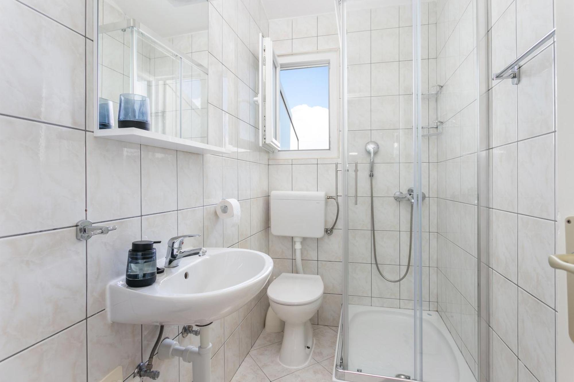 Apartments By The Sea Slatine, Ciovo - 6000 Luaran gambar