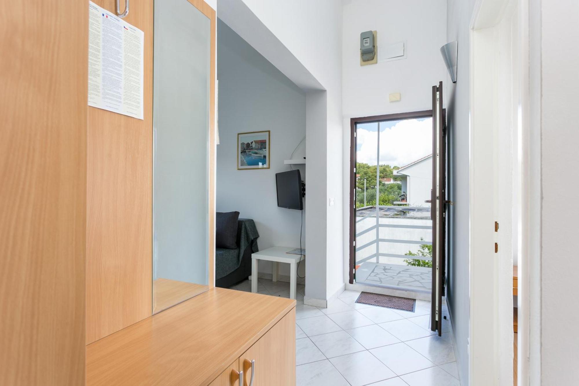Apartments By The Sea Slatine, Ciovo - 6000 Luaran gambar