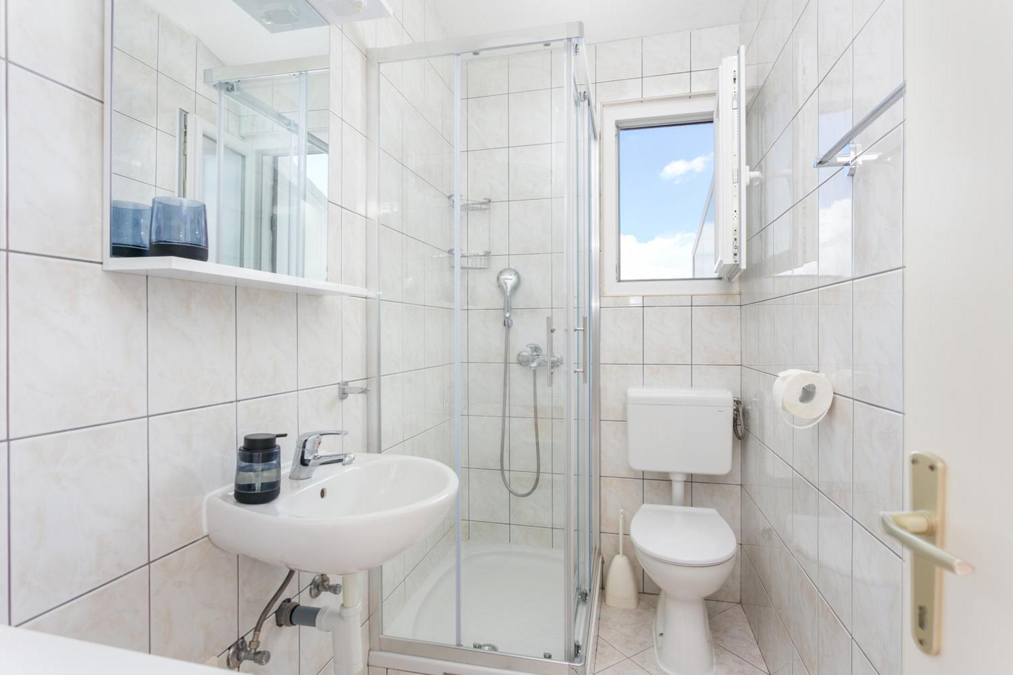 Apartments By The Sea Slatine, Ciovo - 6000 Luaran gambar