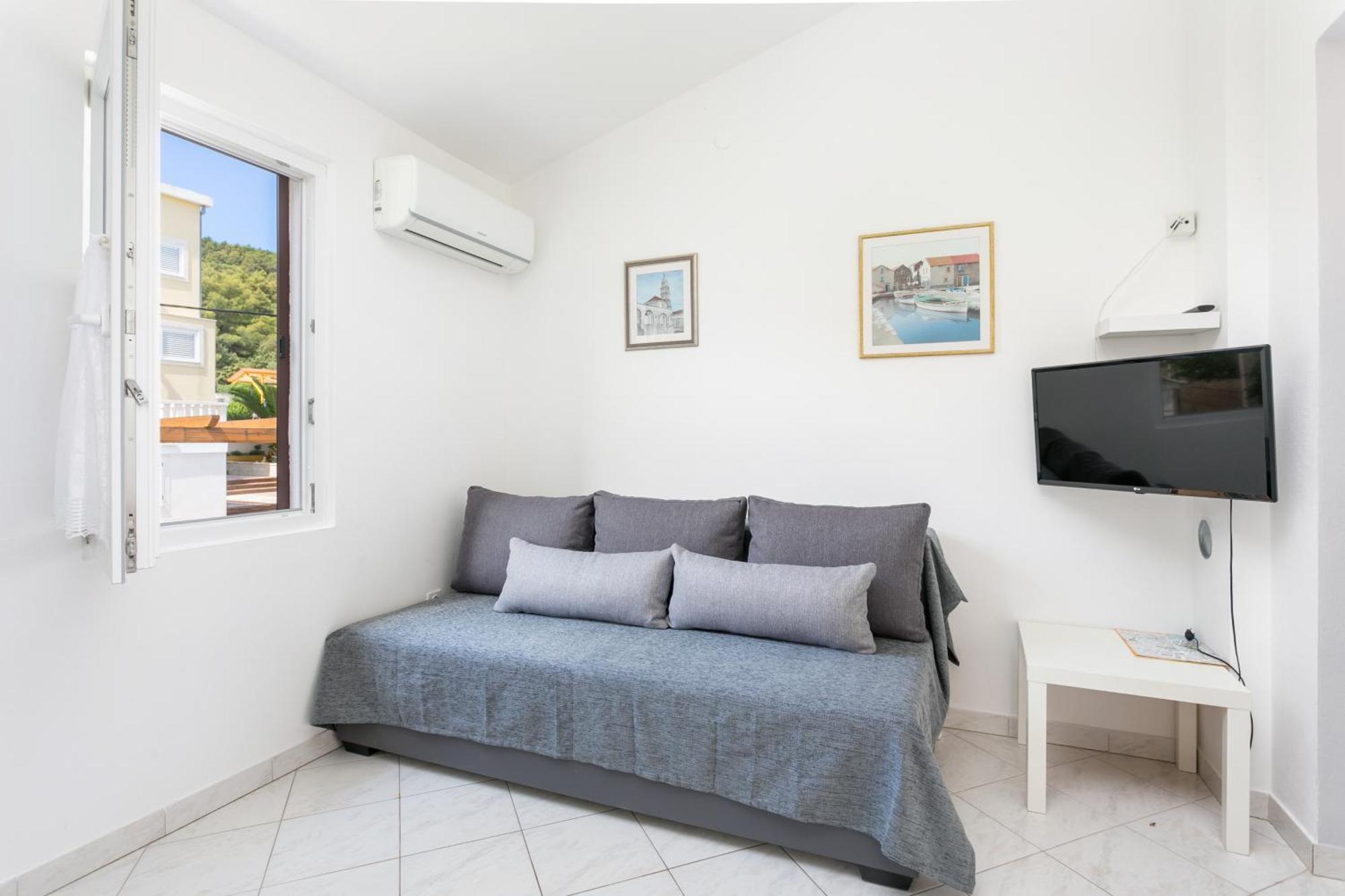 Apartments By The Sea Slatine, Ciovo - 6000 Luaran gambar