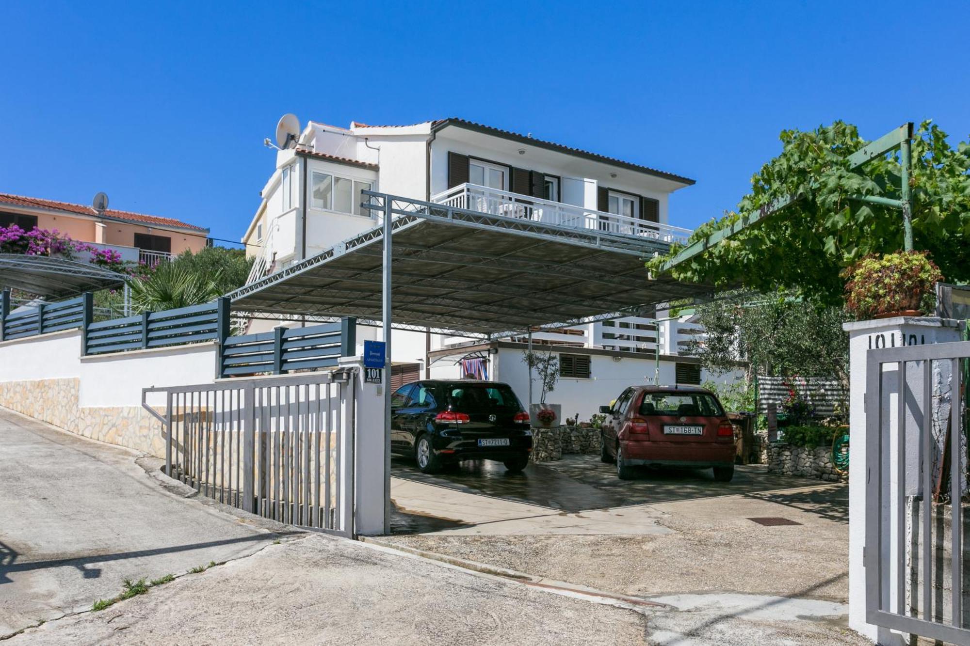 Apartments By The Sea Slatine, Ciovo - 6000 Luaran gambar
