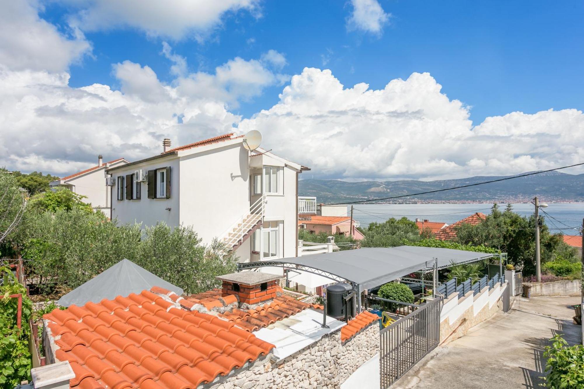 Apartments By The Sea Slatine, Ciovo - 6000 Luaran gambar