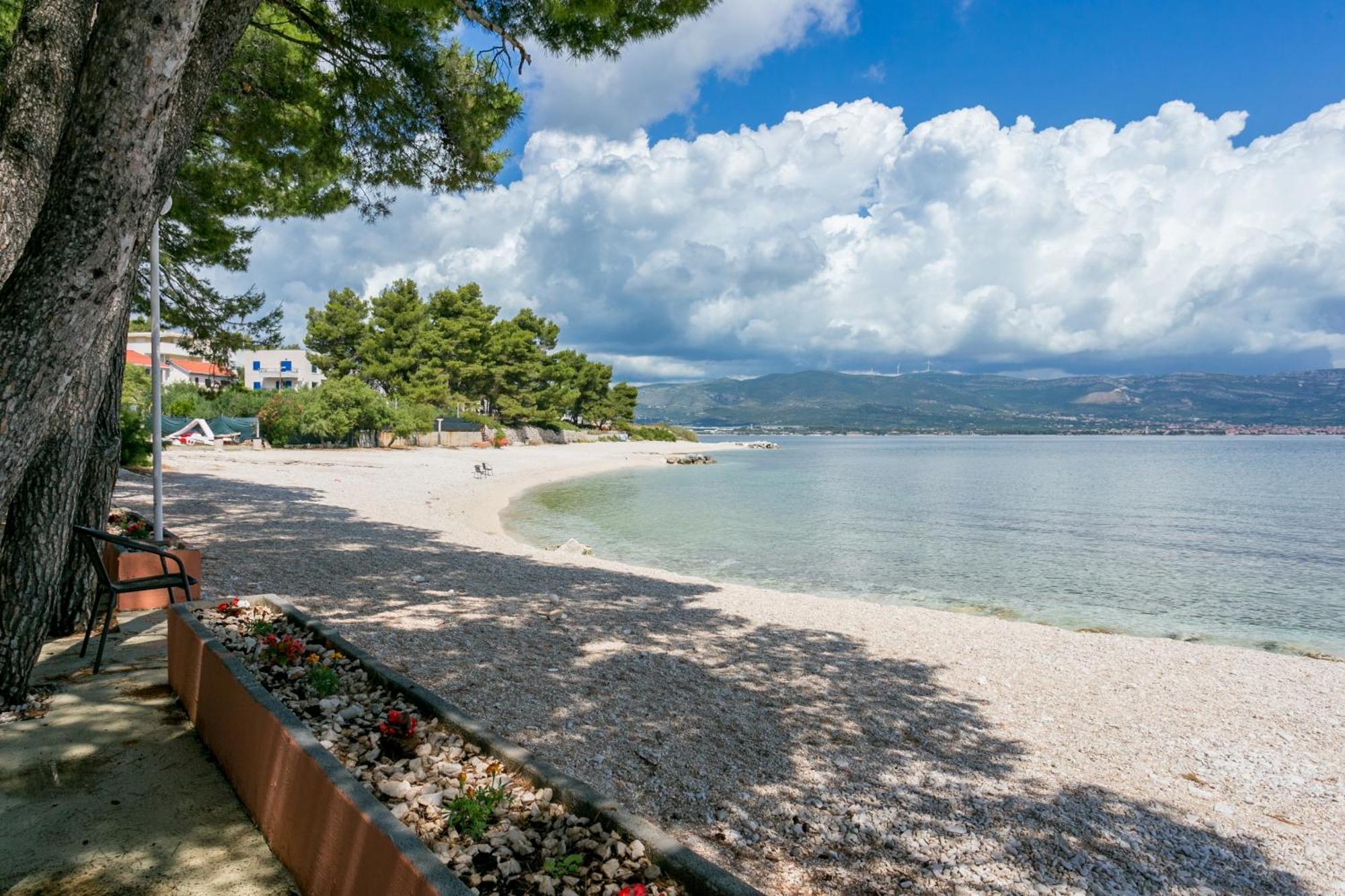 Apartments By The Sea Slatine, Ciovo - 6000 Luaran gambar